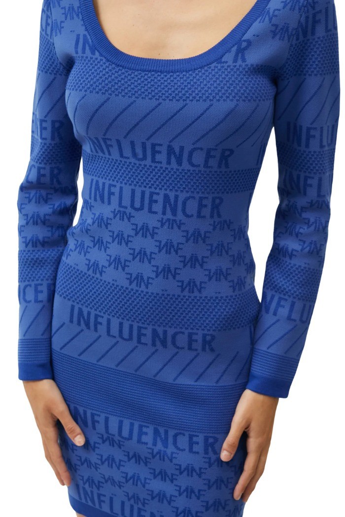 Influencer miniabito aderente scollo a u j6810 [18a026d7]