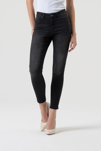 Fracomina jeans slim effetto push up in denim black fp25wv8000d46404 — 805219040075394_1