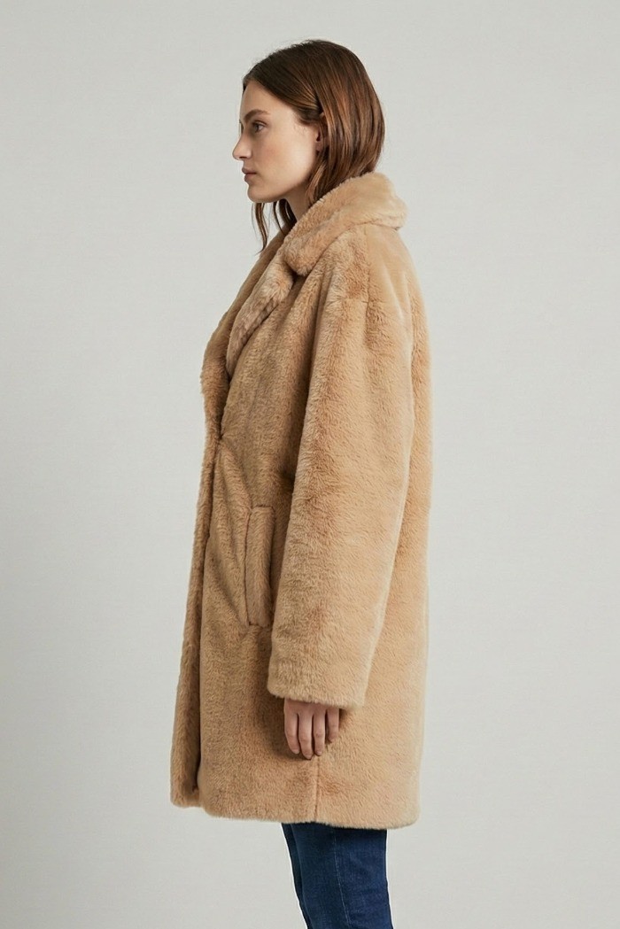 Markup cappotto con effetto pelliccia mw9640628 [a2ae7429]