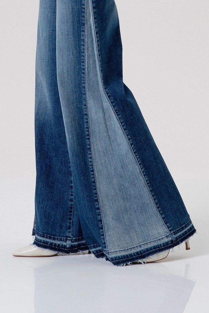 Fracomina jeans flare in denim con lavaggio medio fp26sv3011d401w7 [0a061b86]