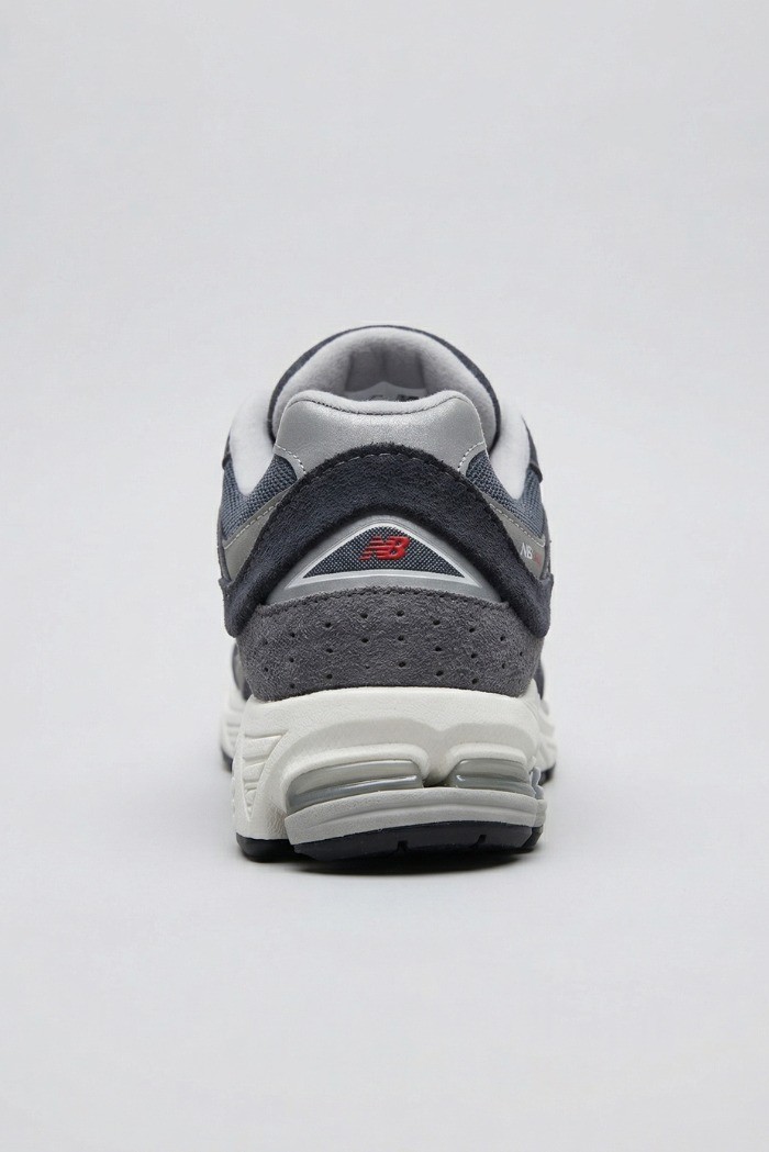 New Balance sneaker running M2002 [b555db92]