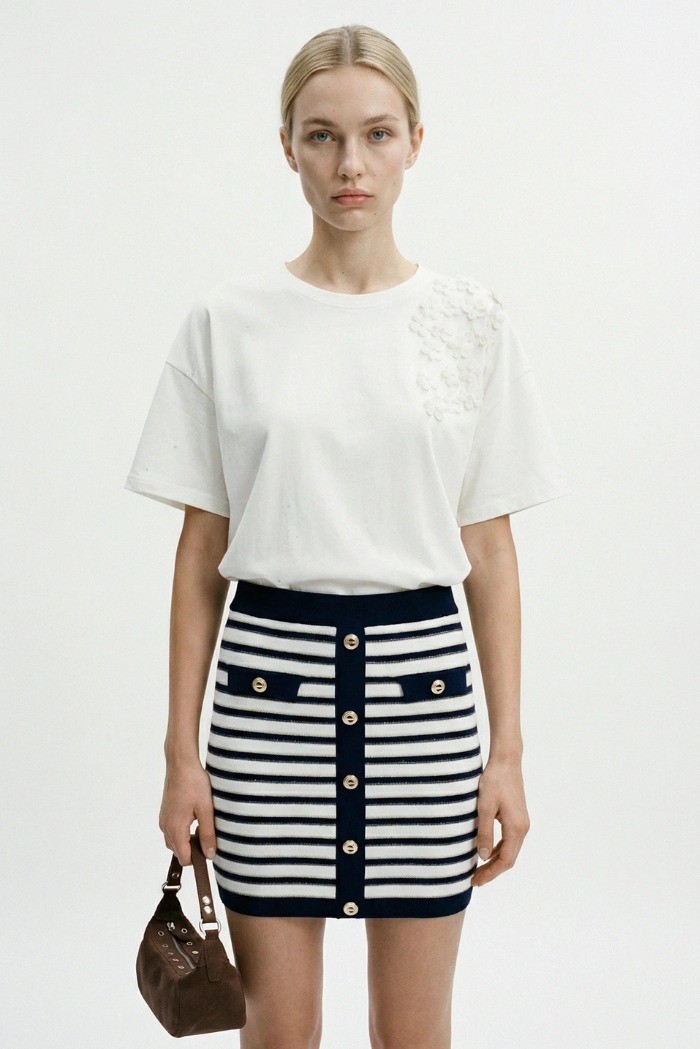 Influencer gonna corta in maglia a righe 05J7385 [a413aea2]