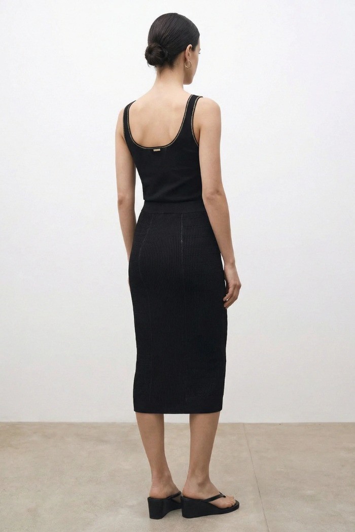 Influencer gonna aderente in maglia a costine 05J7760 [943d809e]