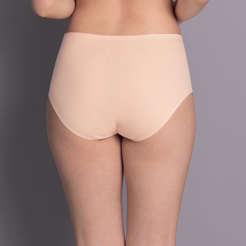 Slip vita alta liscio e invisibile nudo