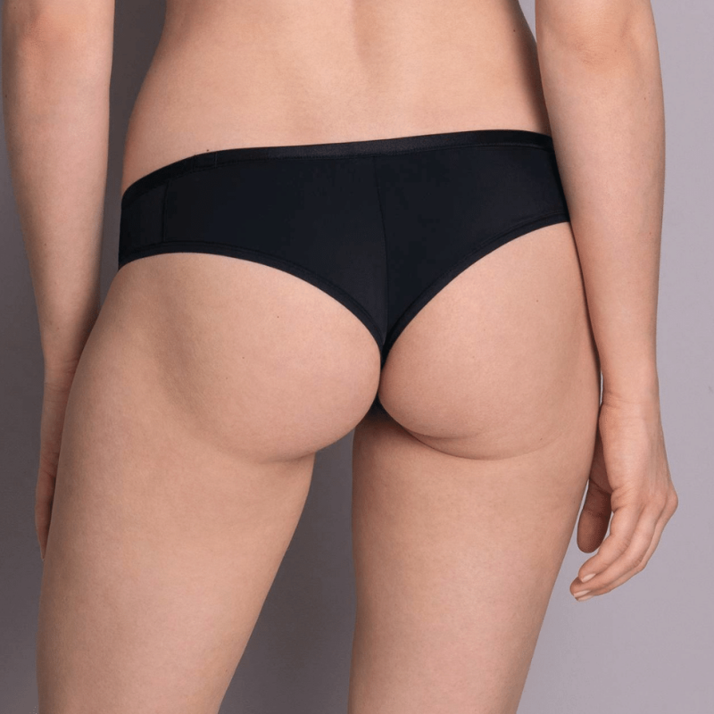 Brasiliana Eve Rosa Faia